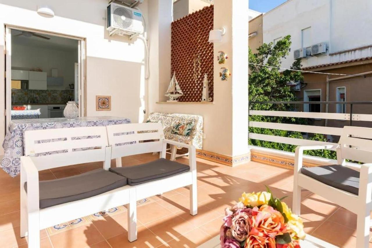 Casa Mare Me' Apartment Мондело Екстериор снимка